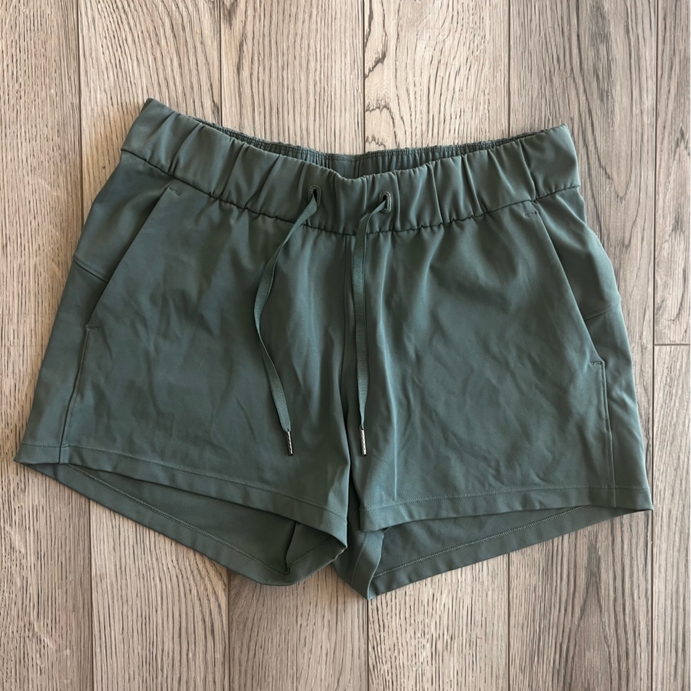 Lululemon shorts size 8